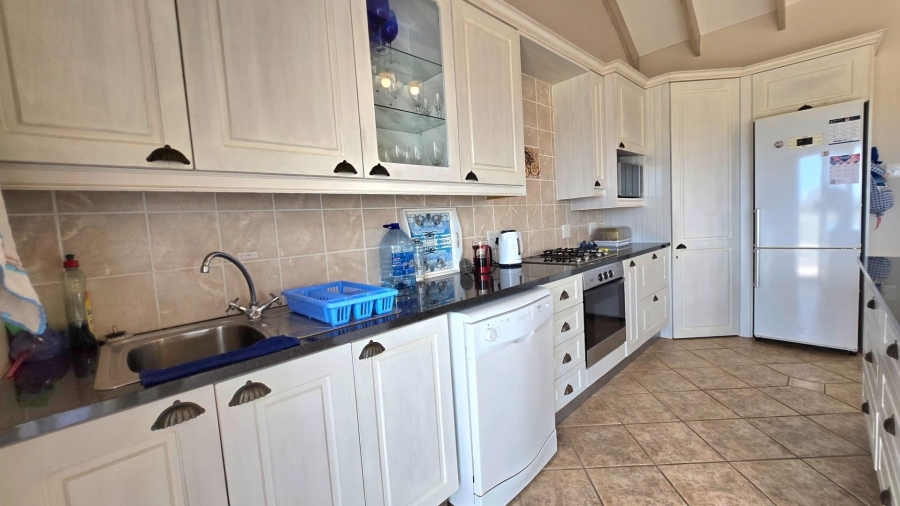 3 Bedroom Property for Sale in Franskraal Western Cape